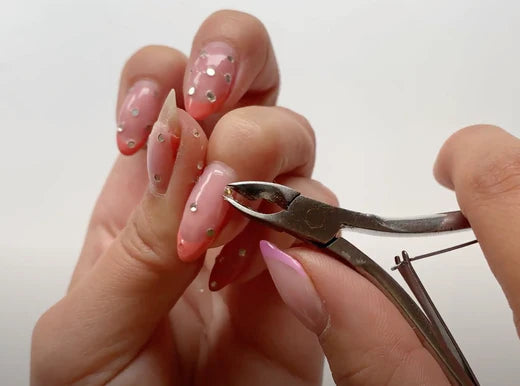 Borttagning av Nailster smyckessten med elektrisk nagelfil