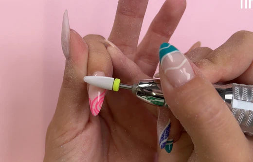 Borttagning og prep med elektrisk nagelfil