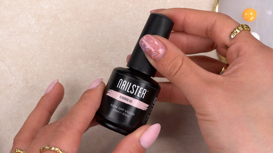 applying-blooming-gel 4