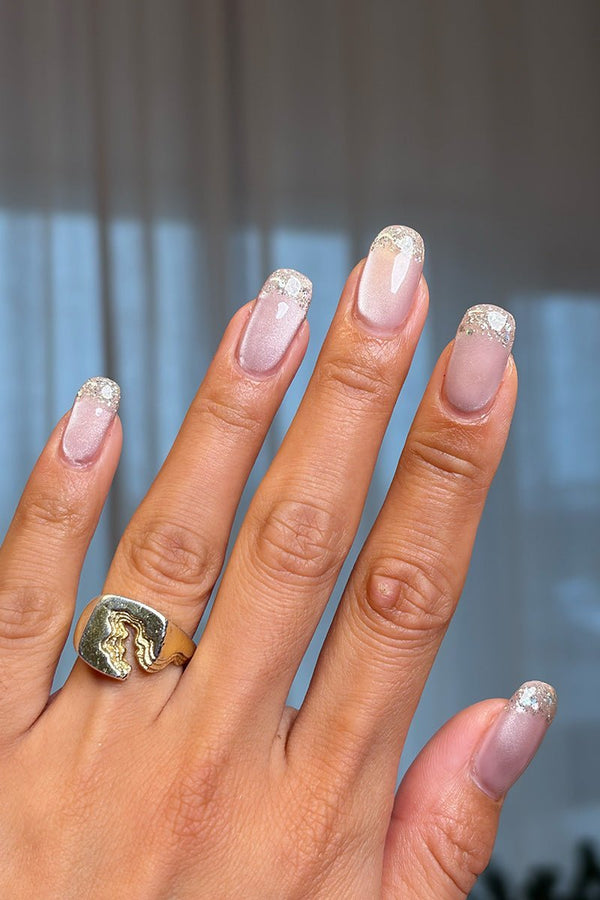 Cat Eye Glitter Look