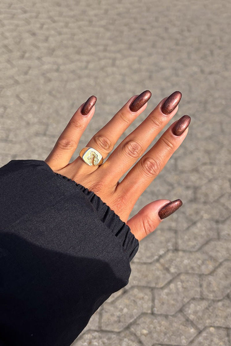 Chocolate Drizzle · 501 – Gel Polish från Nailster, bild 3