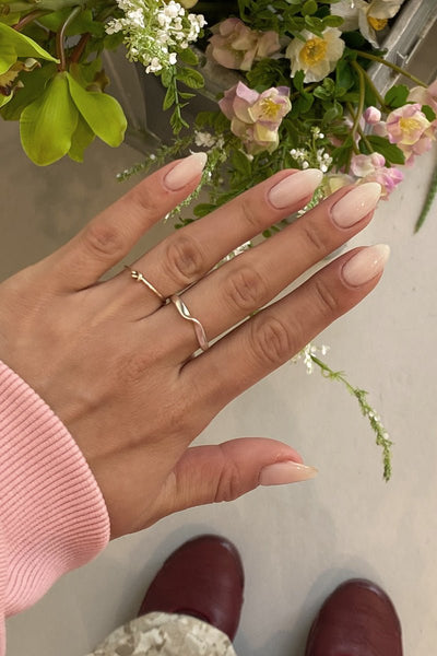 City Street  · 289 - Hand