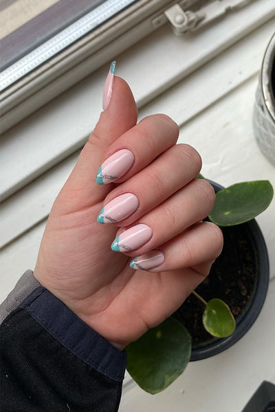 Creamy Nude  · 261 - Hand