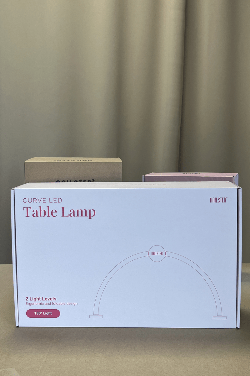 Curve LED Bordslampa