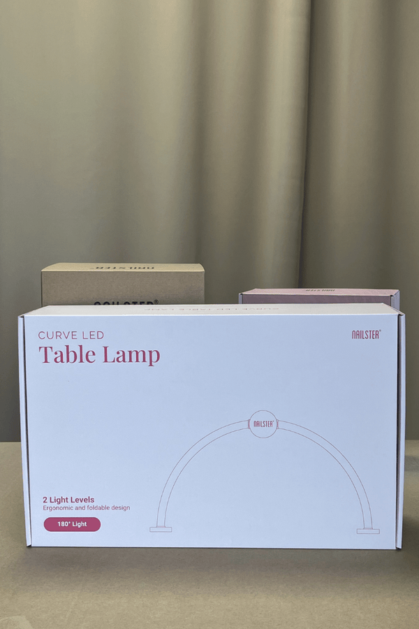 Curve LED Bordslampa