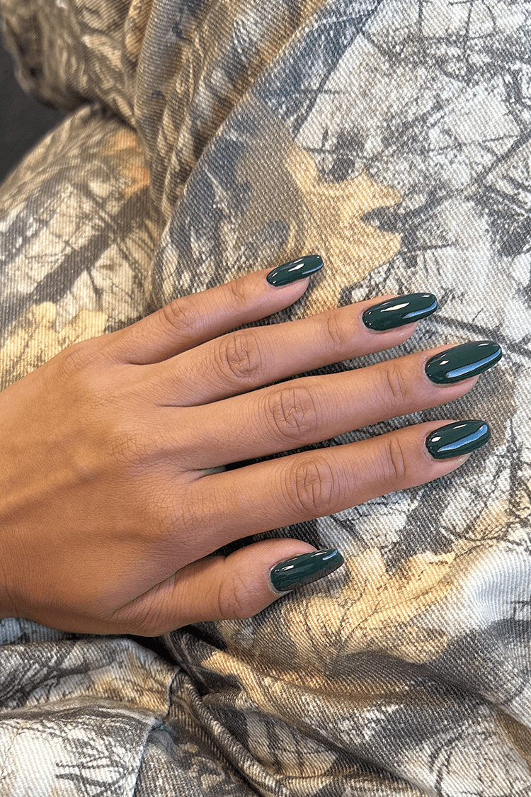 Dark Forrest · 487 – Gel Polish från Nailster, bild 3