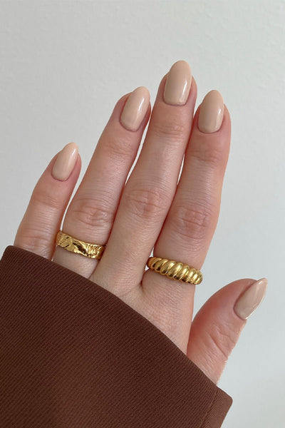 Daydream  · 110 - Hand