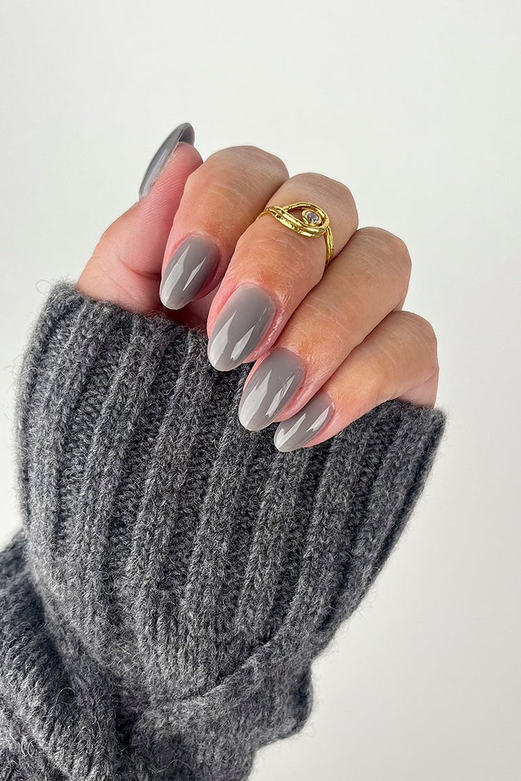 Cloudy Grey · 448 – Liquid Builder Gel från Nailster, bild 3
