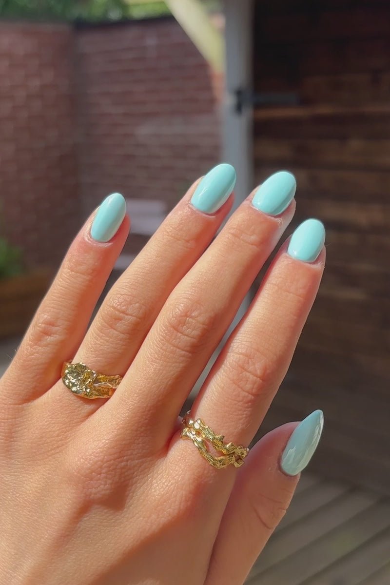 Pale Aqua · 411