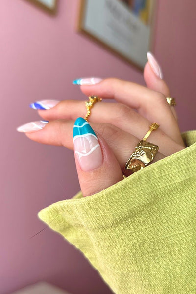 Tropical Blue  · 59 - Hand